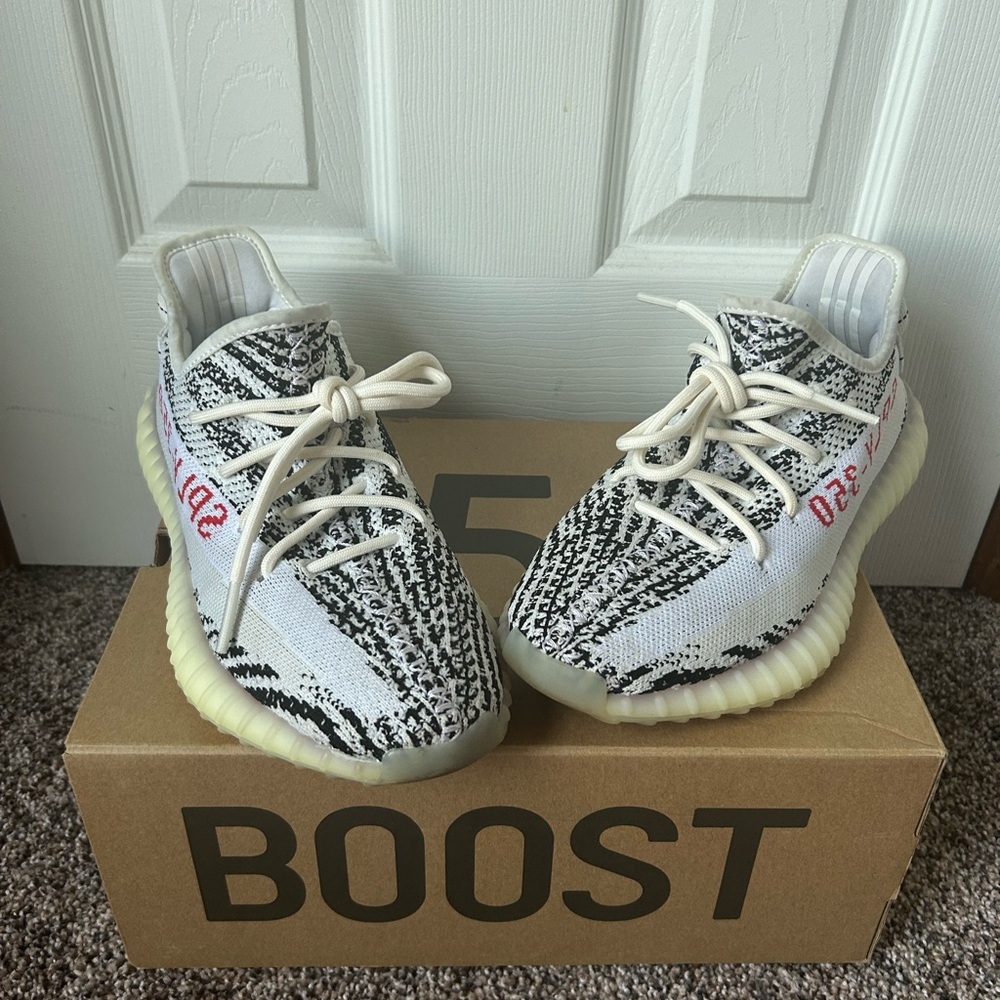 Yeezy 350 zebra slides size 7